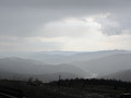Krajobraz widoczny z Mogielicy w Beskidzie Wyspowym po burzy. Fot. Katarzyna Przygodzka
